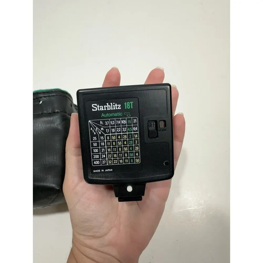 Starblitz 18T Camera Flash Black Vintage 18 T With‎ (Vivitar Case)